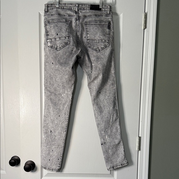 Focus Gray Distressed Jeans with Black and White Stripes Men Size 32W x 32L - Picture 2 of 2